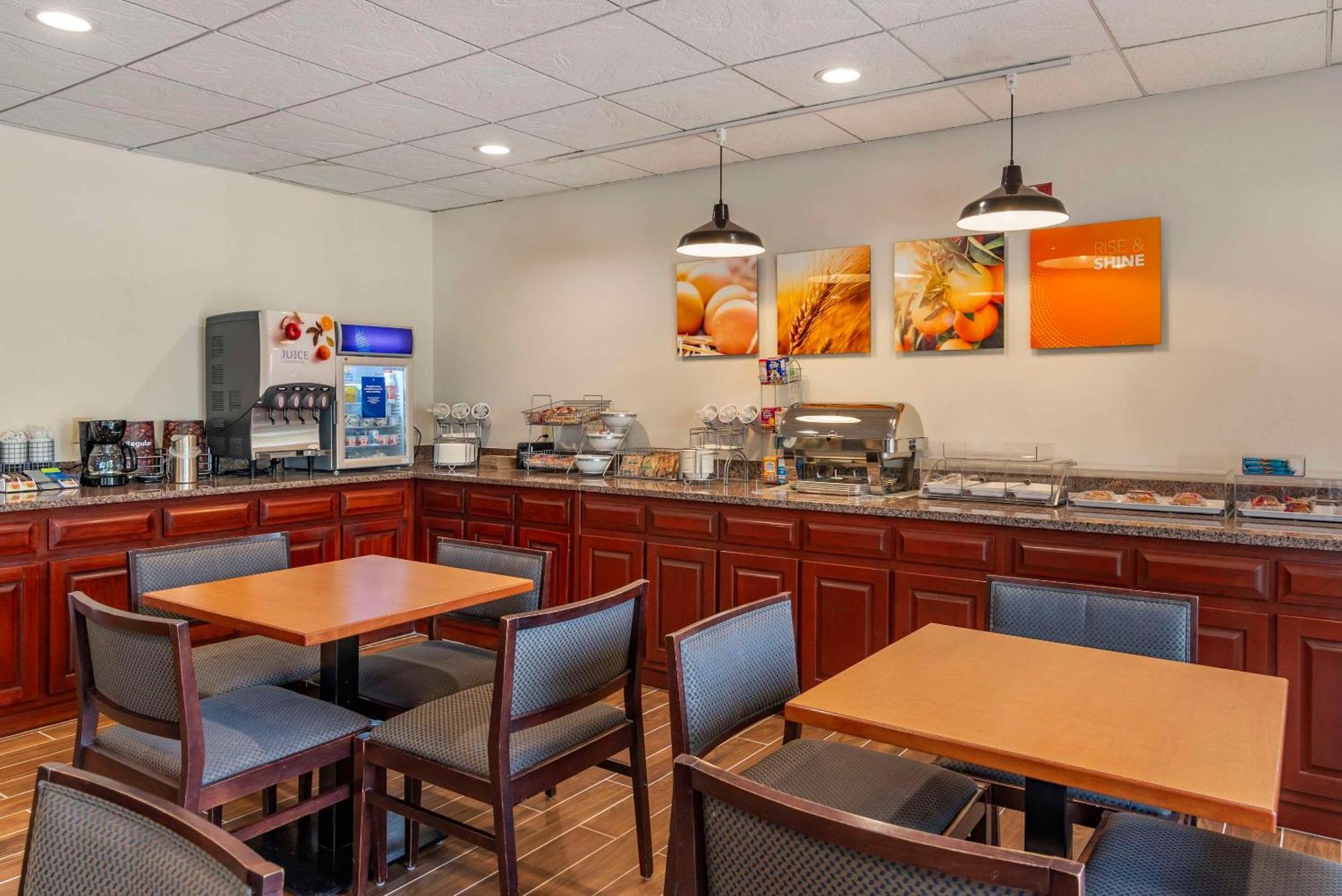 Comfort Inn & Suites Dahlonega University Area Kültér fotó