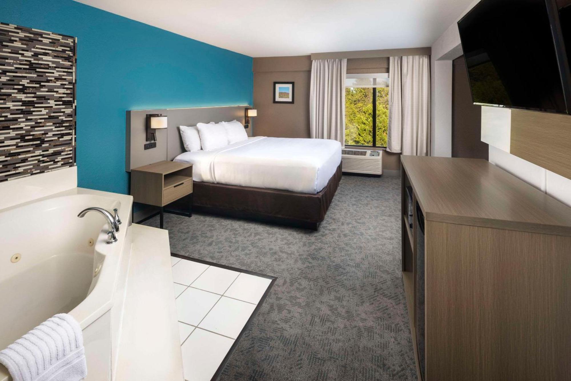 Comfort Inn & Suites Dahlonega University Area Kültér fotó
