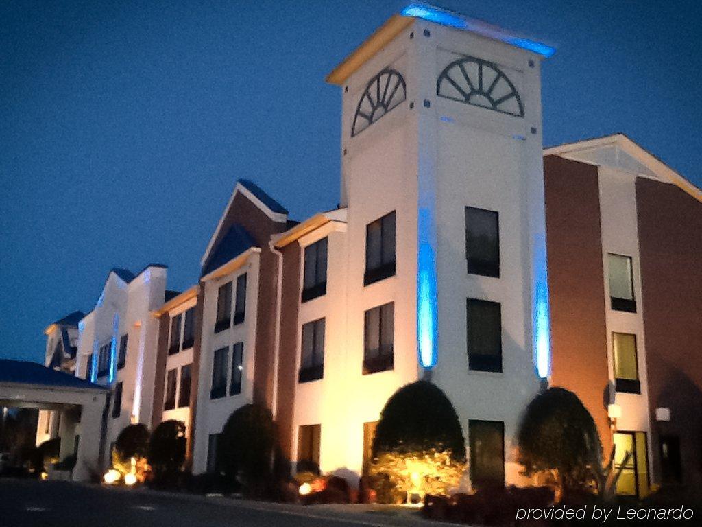 Comfort Inn & Suites Dahlonega University Area Kültér fotó